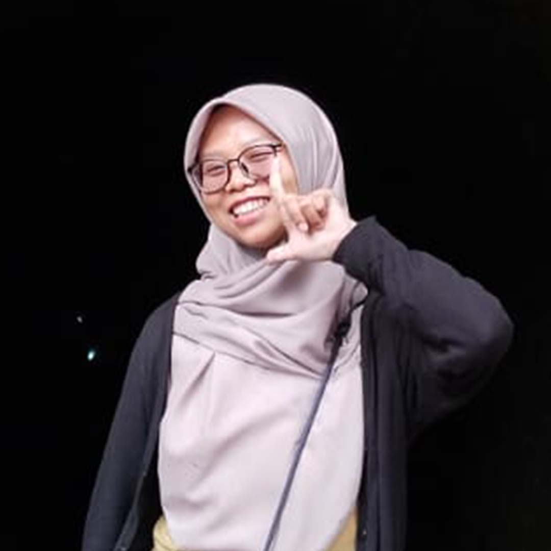 Sri Utami — Tutor Mengaji, Tahfidz & Tahsin